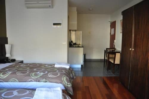 Deluxe Studio Apartment