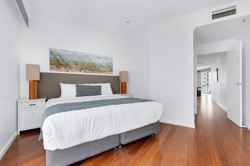 Superior One-Bedroom Apartment with Ocean View