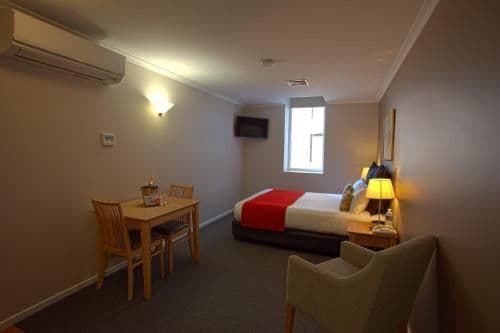 Queen Room - Serviced