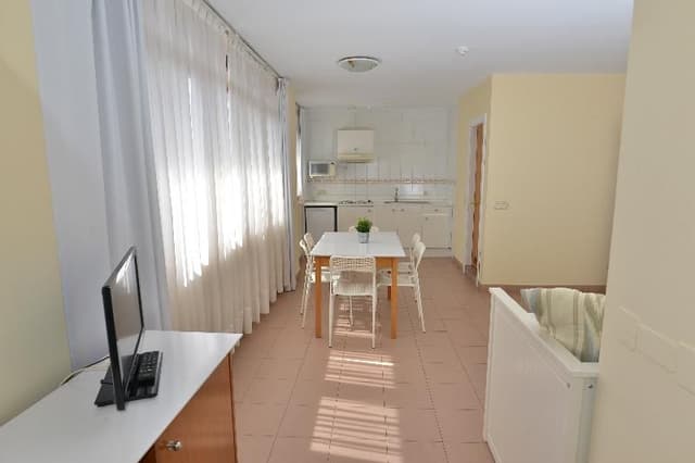APARTMENT CAPACITY 2