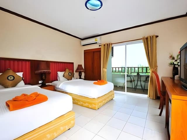 Standard Twin Room