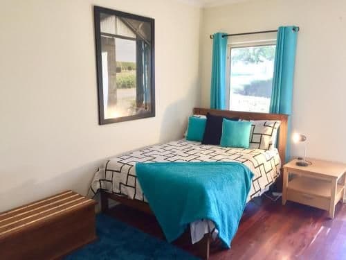 Deluxe One-Bedroom Apartment