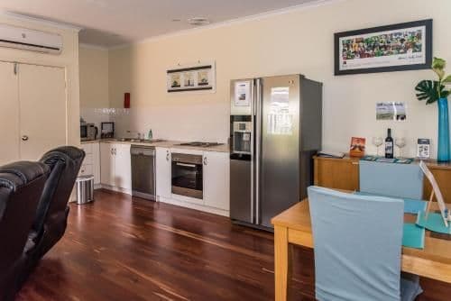 Deluxe One-Bedroom Apartment