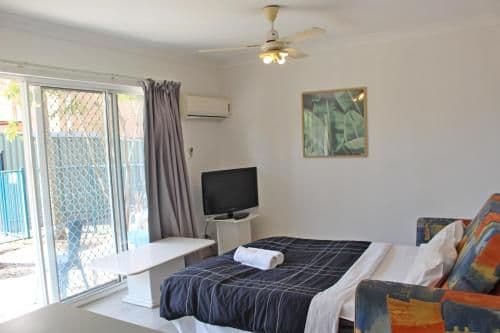 One-Bedroom Apartment with Balcony