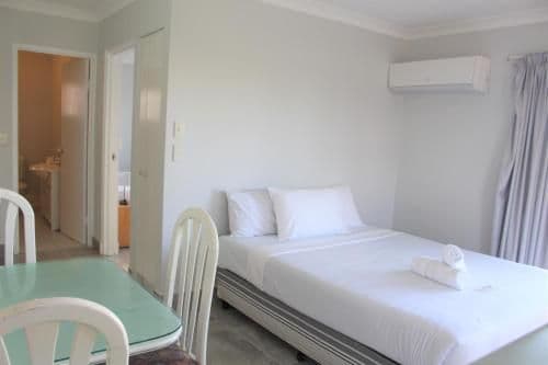 One-Bedroom Apartment with Balcony
