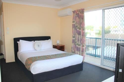 One-Bedroom Apartment with Balcony