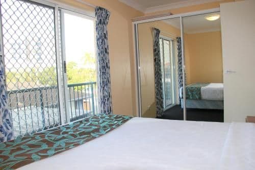 One-Bedroom Apartment with Balcony