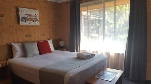 Deluxe Queen Room