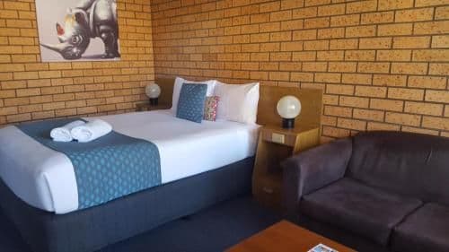 Deluxe Queen Room