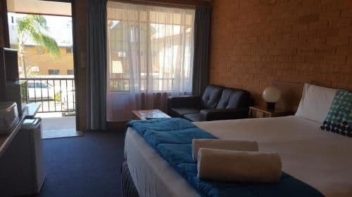 Deluxe Queen Room