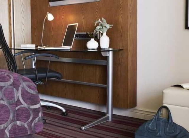 SUITE ONE BEDROOM