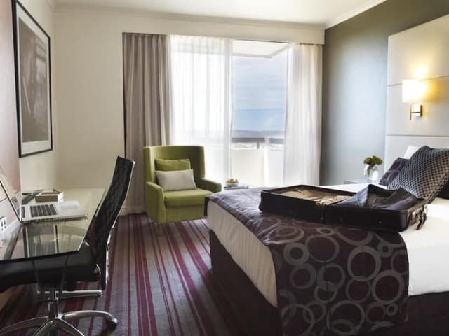 SUITE ONE BEDROOM