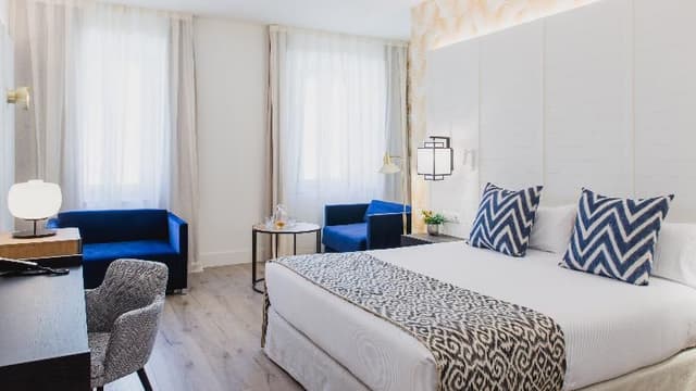 FAMILY ROOM DELUXE