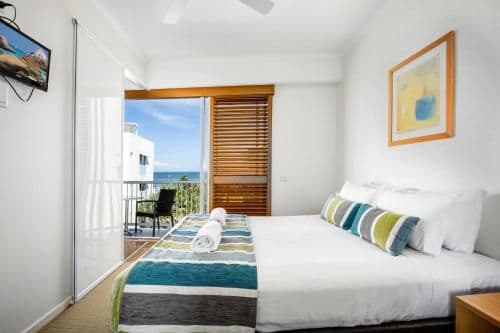 Two-Bedroom Apartment with Spa Bath and Balcony