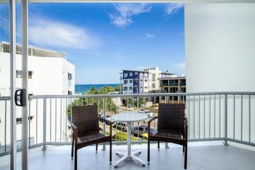 Two-Bedroom Apartment with Spa Bath and Balcony