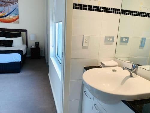 Large Two-Bedroom Apartment with Sea View