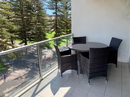 Large Two-Bedroom Apartment with Sea View