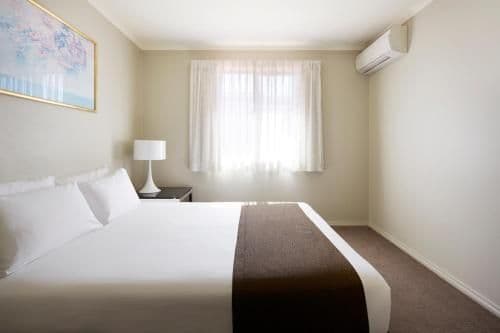 One-Bedroom Deluxe Apartment