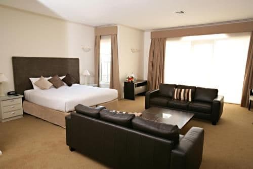 Deluxe Suite