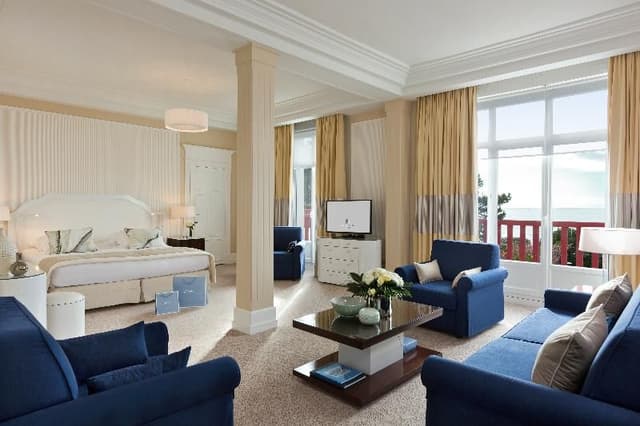 JUNIOR SUITE DELUXE SEA VIEW