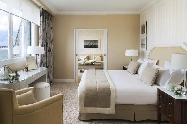 JUNIOR SUITE DELUXE SEA VIEW