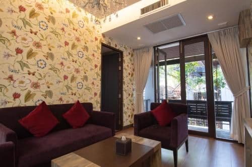 Suite - Cattleya