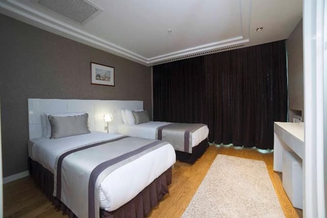 SUITE GRAND