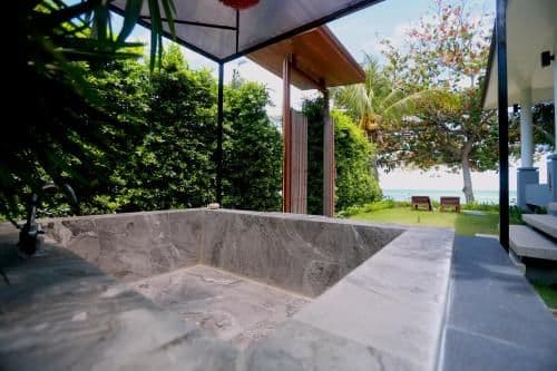Beachfront 2 Bedroom Villa with Free Shuttle to Lamai Center