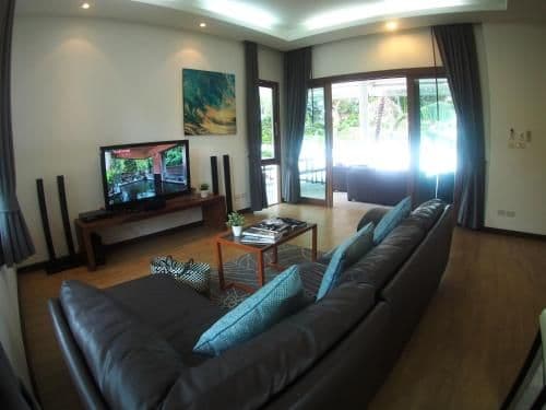Beachfront 2 Bedroom Villa with Free Shuttle to Lamai Center