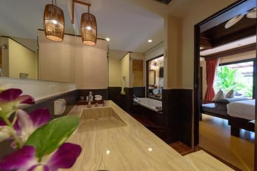 Deluxe Villa with Spa Bath