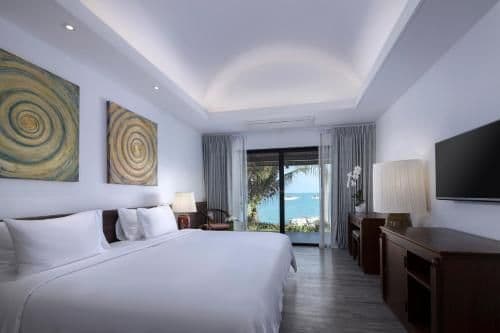 Villa - Beach Front
