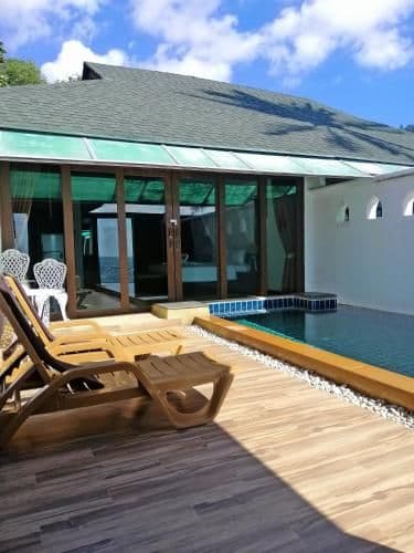 VILLA WITH PRIVATE POOL