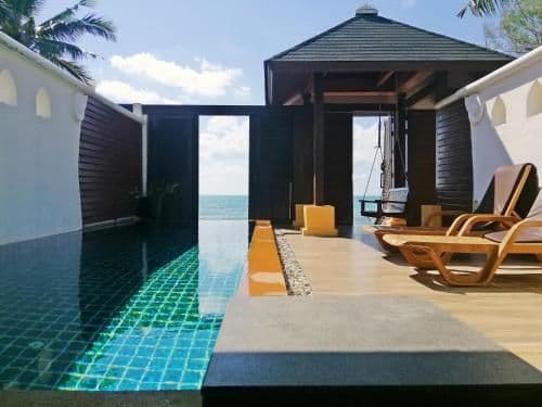 VILLA WITH PRIVATE POOL