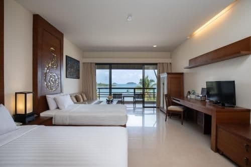 Deluxe Family Room