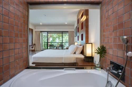 Deluxe Family Room