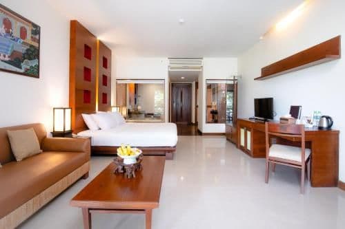 Deluxe Family Room