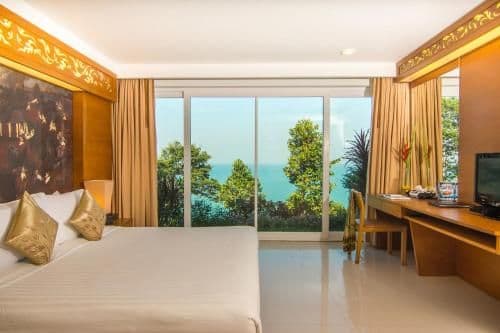 Deluxe Family Room