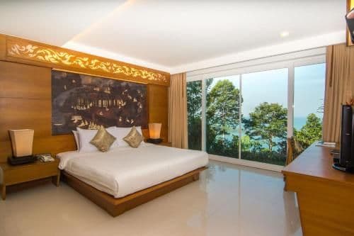 Deluxe Family Room