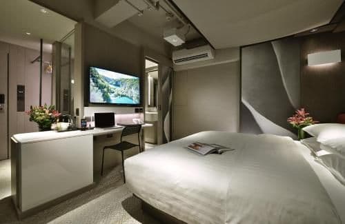 Deluxe King Room