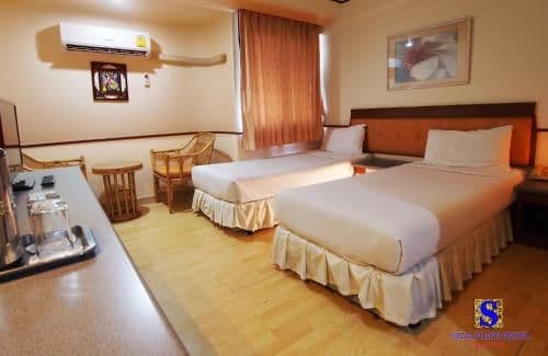 Standard Twin Room