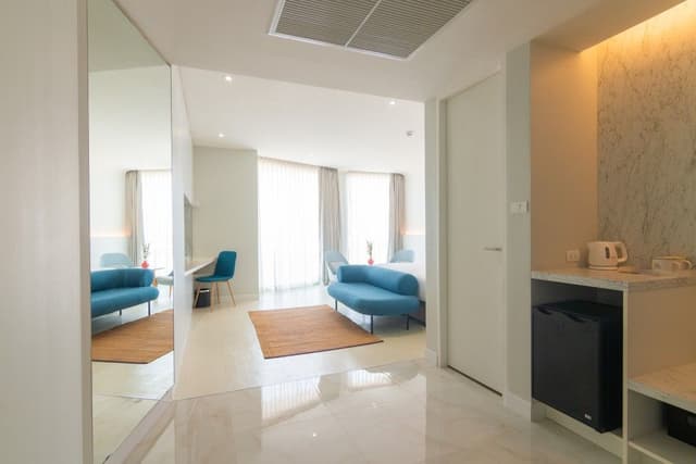 Corner Suite