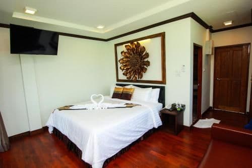 Deluxe Double Room with Balcony and Sea View