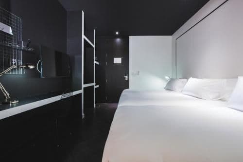 Deluxe Triple ( No Bathtub )
