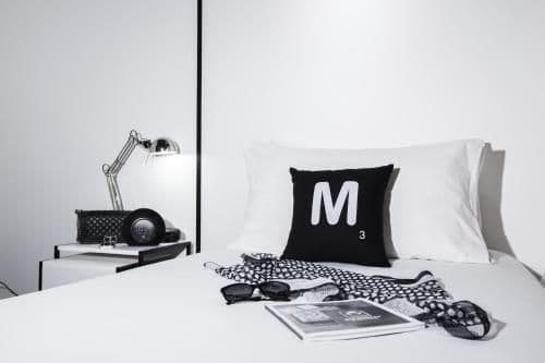 Deluxe Double bed ( No Bathtub )