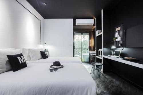 Deluxe Double with Bathtub ( Balcony)