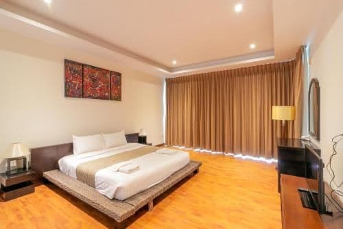 Two-Bedroom Apartment - Pool Access