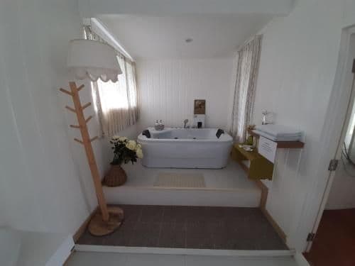 Deluxe Double Room with Spa Bath