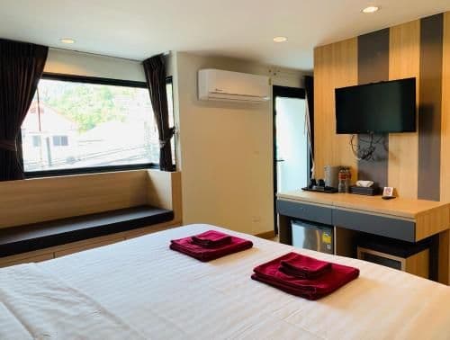 Deluxe King Room