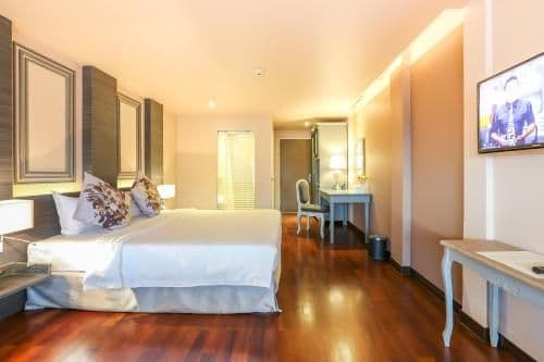 Deluxe King room with Bathtub - No view