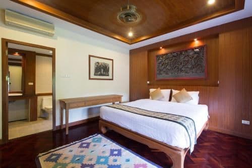Three-Bedroom Villa with Sea View